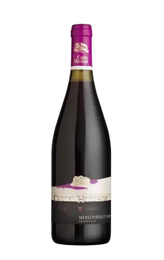 Castel Huniade Merlot & Pinot Noir: Un Cupaj Rosu