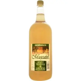 Muscatel vin alb demidulce pet