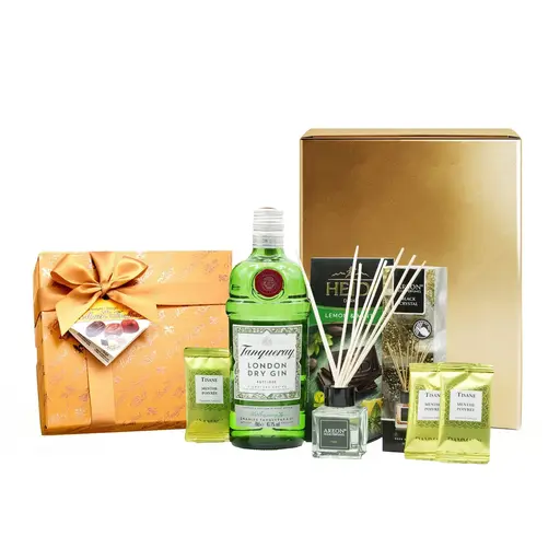 Cadou Golden Holiday cu gin Tanqueray