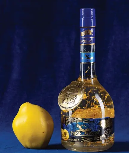 Tuica Scorilo Premium Quality Din Gutui cu Gutuie in Interior si Foita de Aur de 23 Carate