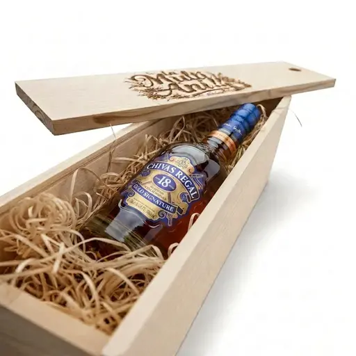 Pachet Cadou Cutie de Lemn Personalizata Whisky Chivas Regal 18 Ani