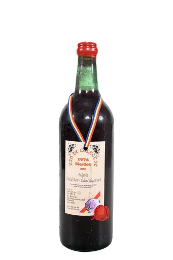 Vin rosu sec Dealu mare Merlot 1974